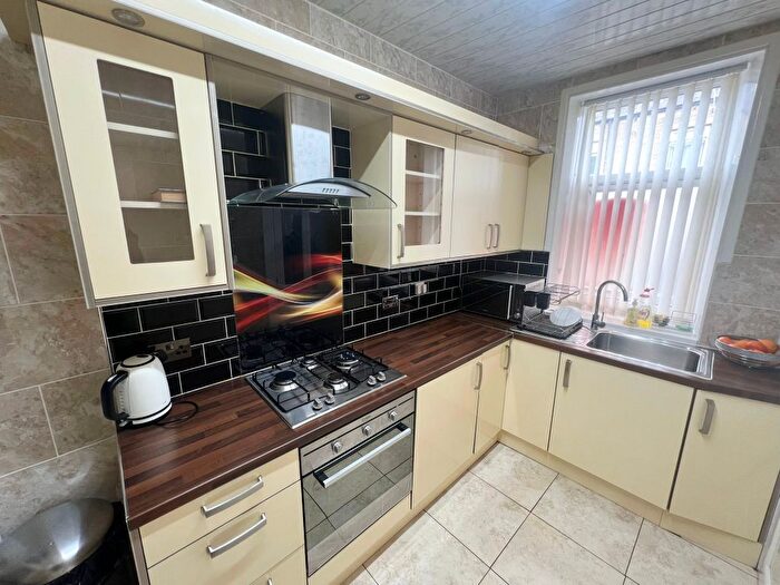 3 Bedroom Terraced House To Rent In Naylor Street, Halifax, HX1