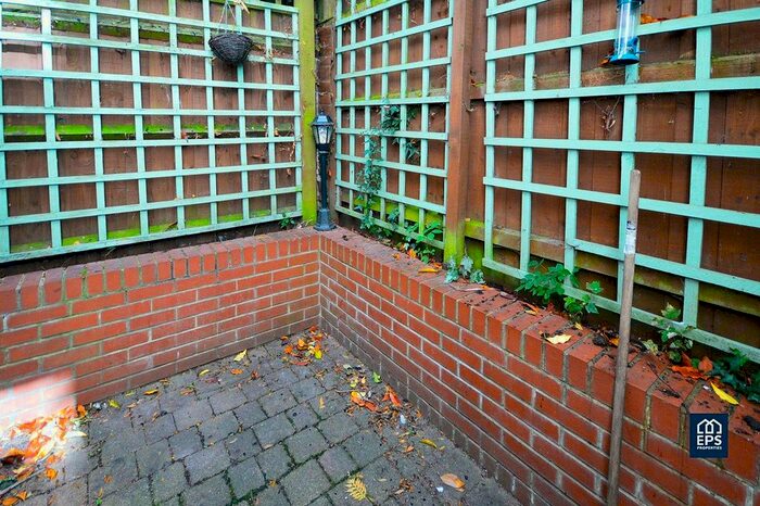 1 Bedroom Flat To Rent In Carlyle Road, CB4
