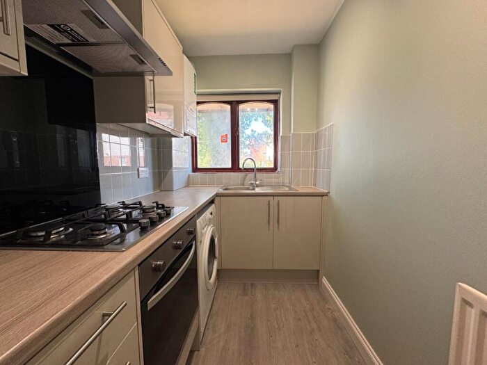 1 Bedroom Flat To Rent In Dudley Court, Crawford Avenue, Wembley, HA0