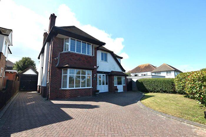 4 Bedroom Detached House For Sale In Lonsdale Avenue, Margate, CT9