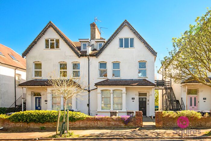 3 Bedroom Flat For Sale In Sunningfields Road, London, NW4