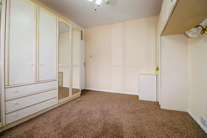 4 Bedroom Terraced House To Rent In Sitwell Grove, Stanmore, HA7