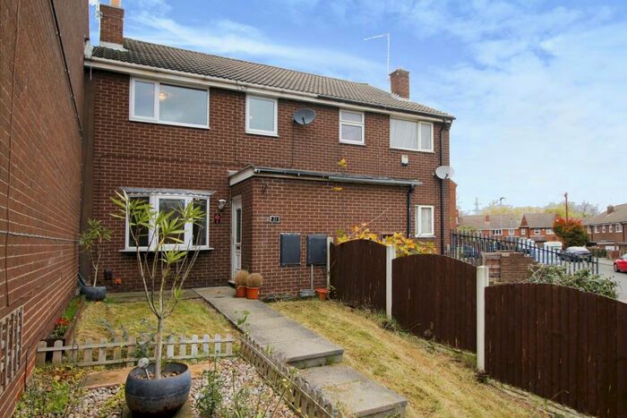 3 Bedroom Semi-Detached House To Rent In Highlow View, Brinsworth, Rotherham, South Yorkshire, S60