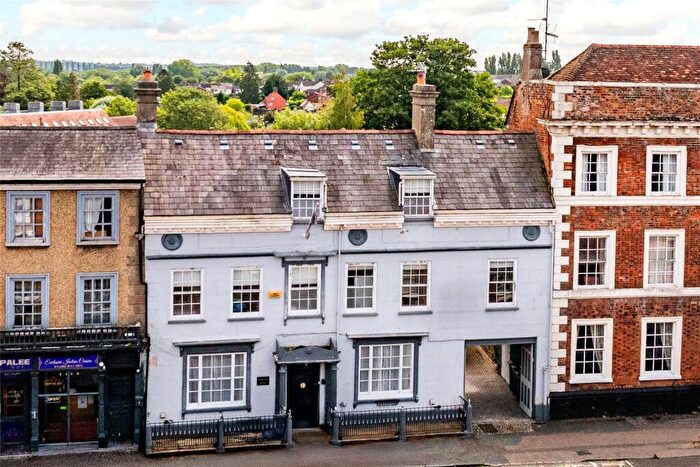 6 Bedroom House For Sale In Castle Street, Buckingham, Buckinghamshire, MK18