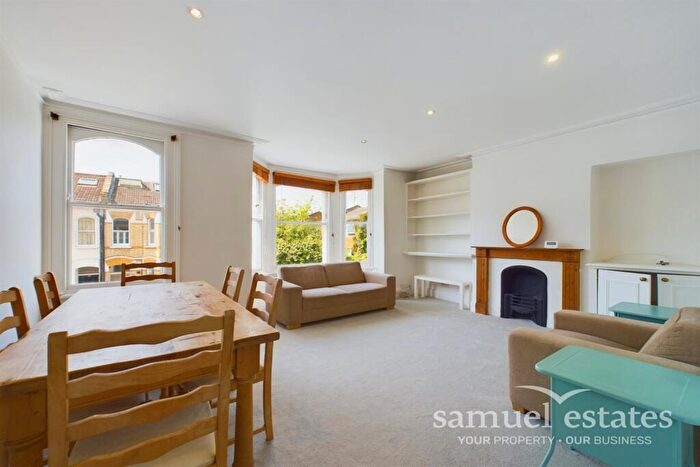 2 Bedroom Flat To Rent In Harbut Road, Battersea, SW11