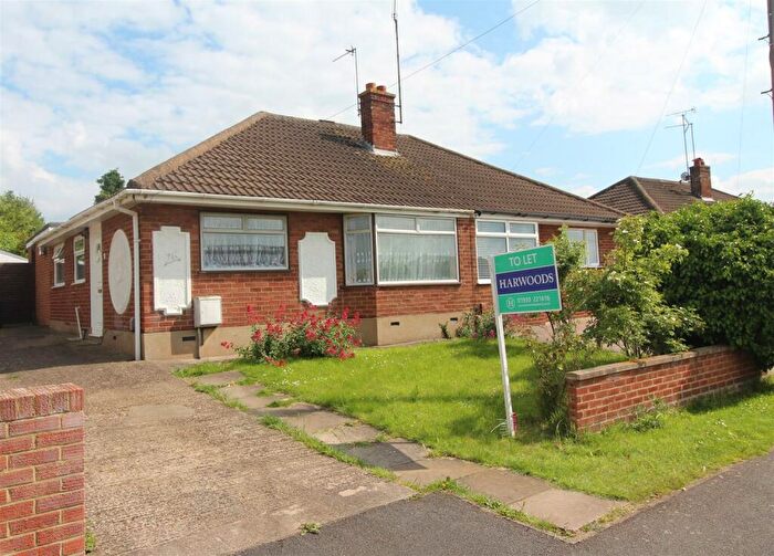 3 Bedroom Semi-Detached Bungalow To Rent In Plumtree Avenue Wellingborough, NN8