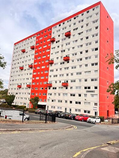 2 Bedroom Maisonette To Rent In Beaconview Road, West Bromwich, B71