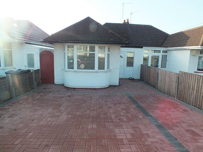 3 Bedroom Bungalow To Rent In Elmay Road, Sheldon, Birmingham, B26
