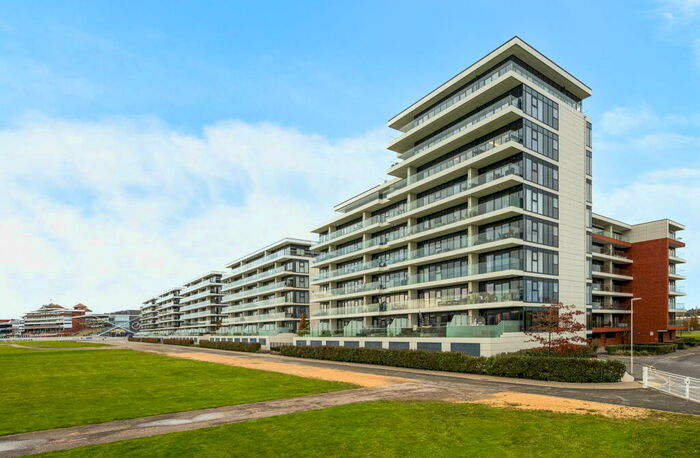 2 Bedroom Flat To Rent In Kingman Way, Newbury, RG14