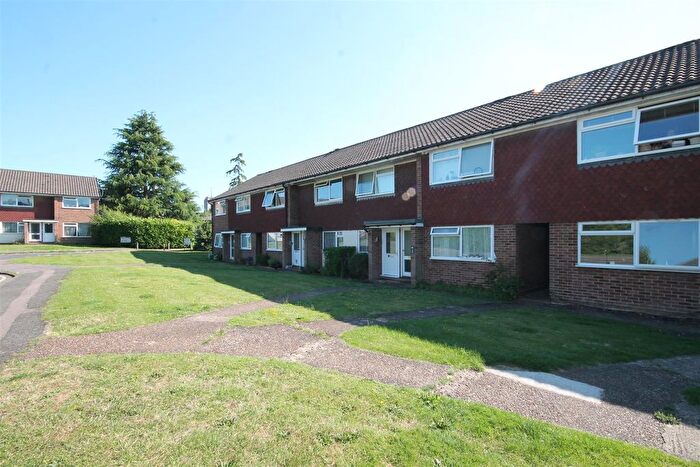 2 Bedroom Maisonette To Rent In Russell Court, Leatherhead, KT22