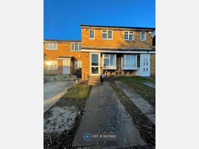 2 Bedroom Terraced House To Rent In Doveney Close, Orpington, BR5