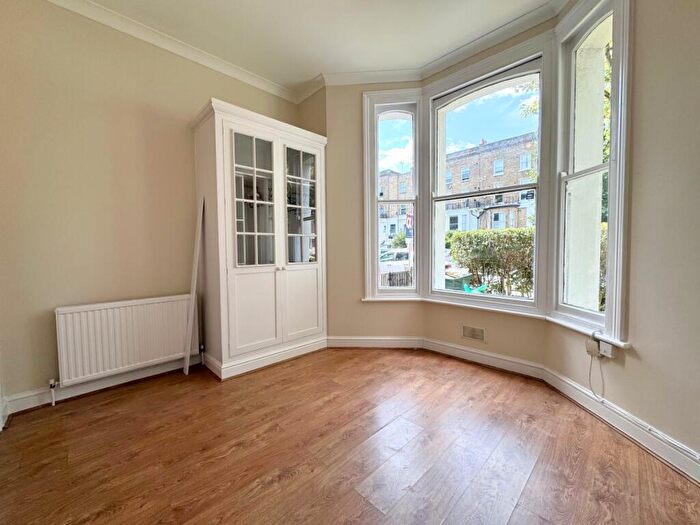 1 Bedroom Flat To Rent In Hanley Road, Finsbury Park, N4