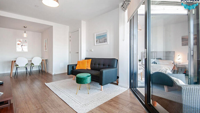 1 Bedroom Flat For Sale In Riverlight Quay, Battersea, London, , Battersea, London, SW11