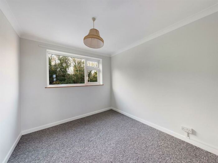 2 Bedroom Apartment To Rent In Court Drive, Cromer, NR27