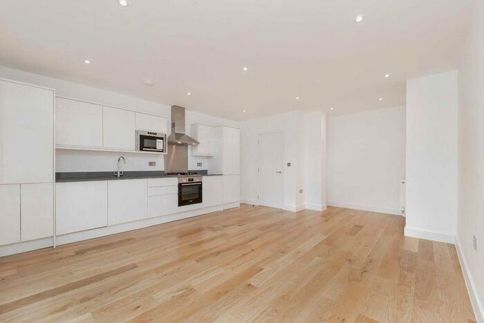 1 Bedroom Flat To Rent In Stanhope Road, London, N12