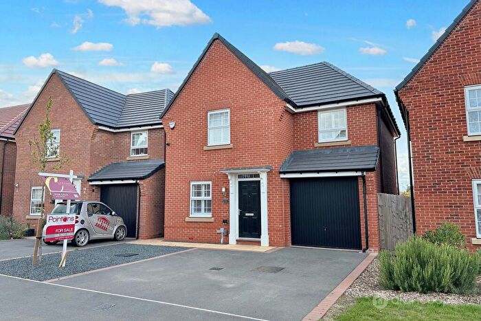 3 Bedroom Detached House For Sale In Baler Drive, Callendar Farm, Nuneaton, CV11