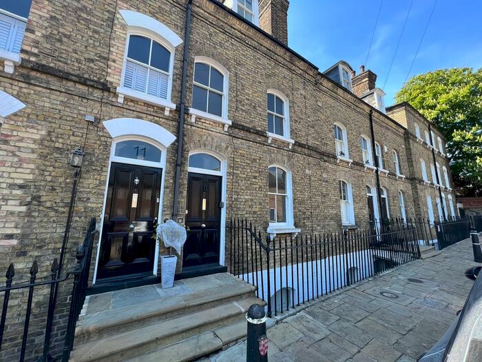 4 Bedroom Terraced House To Rent In The Terrace, Rochester, ME1