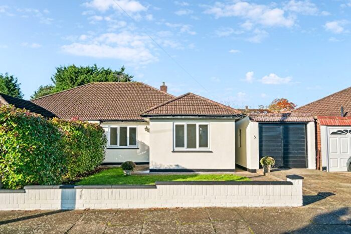 3 Bedroom Semi-Detached Bungalow For Sale In Hall Drive, Harefield, UB9