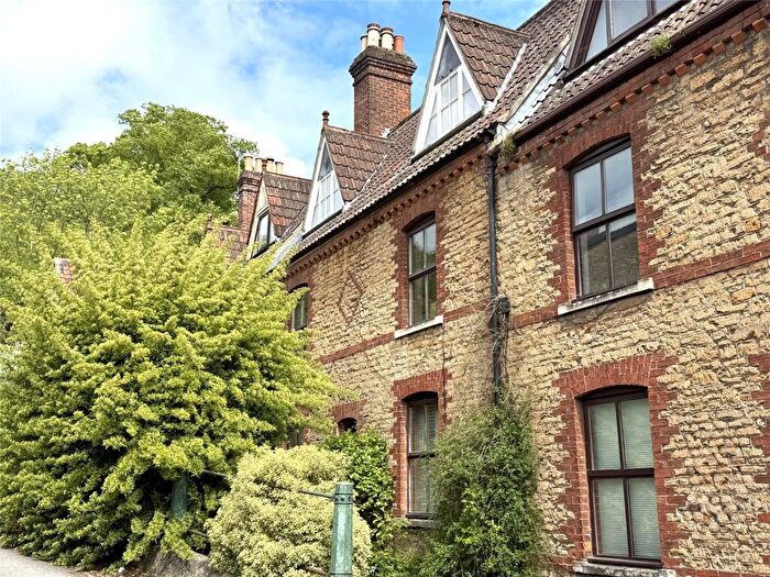 4 Bedroom End Of Terrace House For Sale In Bridge Street, Frome, Somerset, BA11