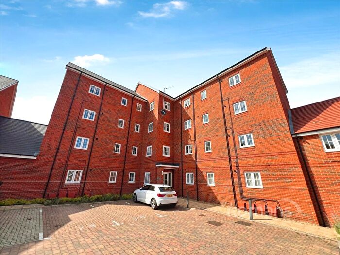 2 Bedroom Apartment For Sale In Charteris Close, Wellesley, Aldershot, GU11