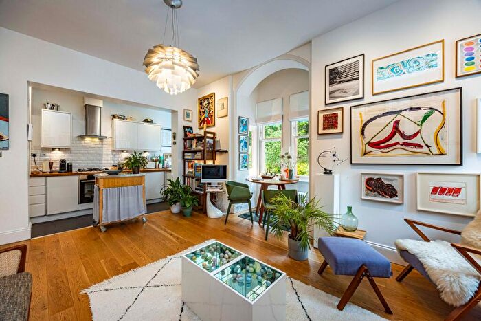 1 Bedroom Apartment To Rent In Park Valley, Nottingham, NG7