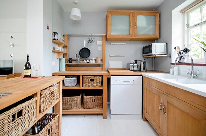 3 Bedroom Semi Detached Bungalow To Rent In Guildford, GU2