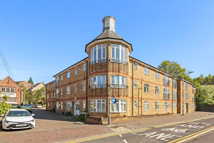 1 Bedroom Flat For Sale In Temple Gate, High Wycombe, HP13
