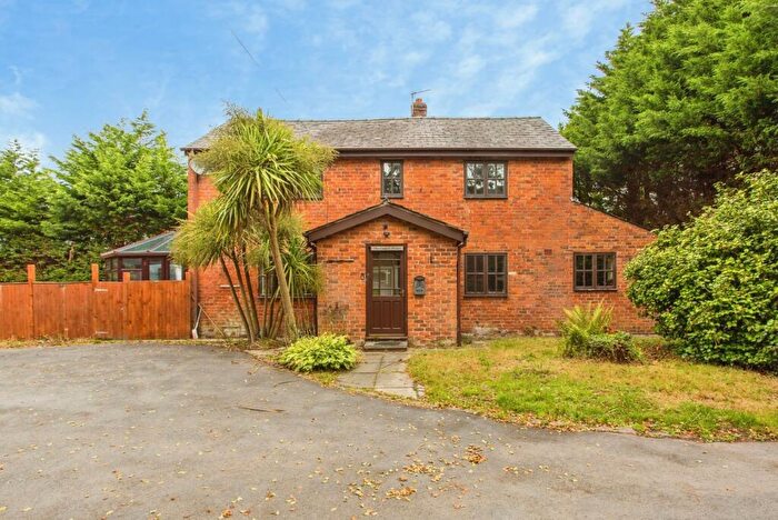 3 Bedroom Detached House For Sale In Heald House Road, Leyland, Lancashire, PR25