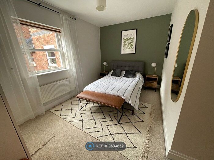 2 Bedroom Flat To Rent In Brentwood Court, Eccles, Manchester, M30