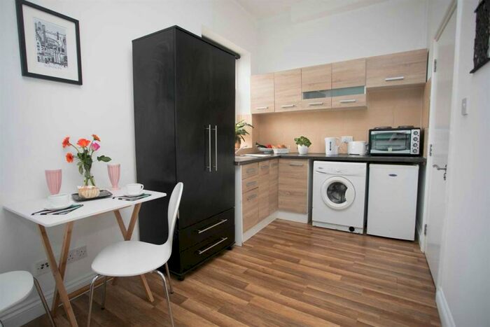 Studio To Rent In Brent Street, Hendon, NW4