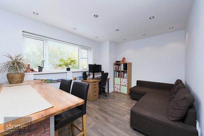 1 Bedroom Flat To Rent In Holden Road, Woodside Park, London, N12
