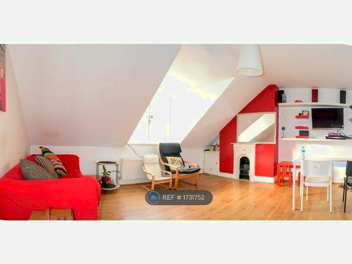 2 Bedroom Flat To Rent In London, London, E5