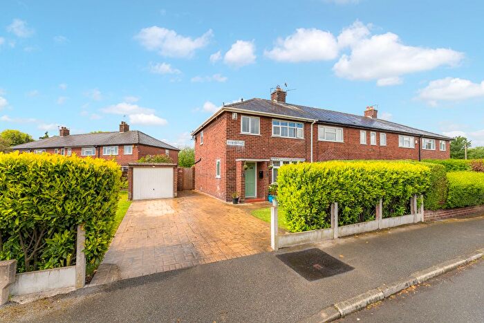 3 Bedroom End Of Terrace House For Sale In Whittaker Avenue, Poplars And Hulme, Warrington, Cheshire, WA2