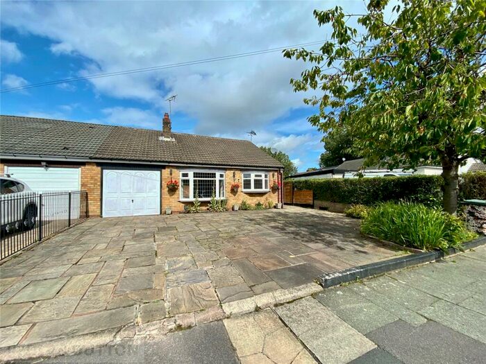 2 Bedroom Bungalow To Rent In Cheltenham Road, Alkrington, Middleton, Manchester, M24