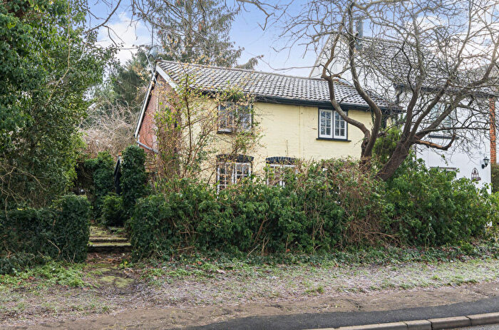 3 Bedroom End Of Terrace House For Sale In The Street, West Clandon, Guildford, Surrey, GU4
