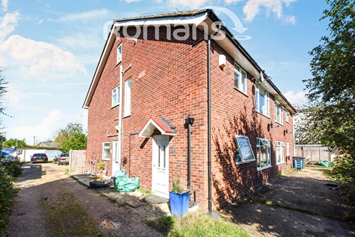 2 Bedroom Flat To Rent In Henley Court, Melbourne Avenue, Winnersh, RG41