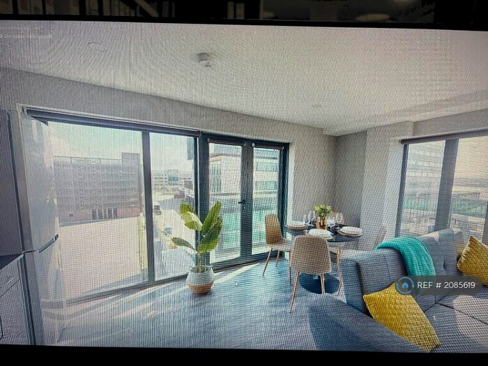 2 Bedroom Flat To Rent In Monarchs Quay, Liverpool, L3