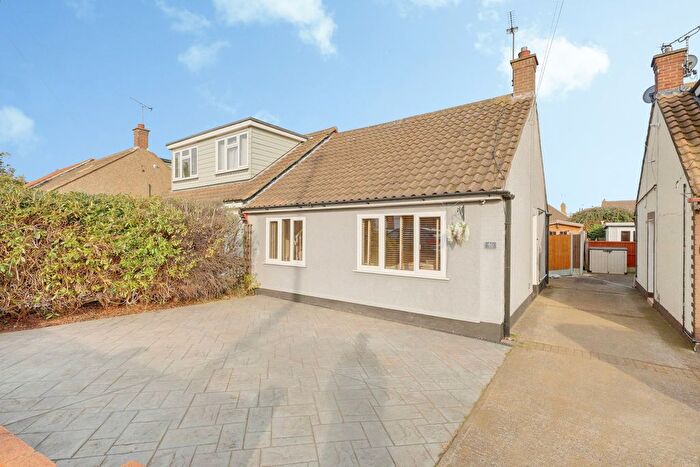 3 Bedroom Semi Detached House For Sale In Alderleys, Benfleet, SS7