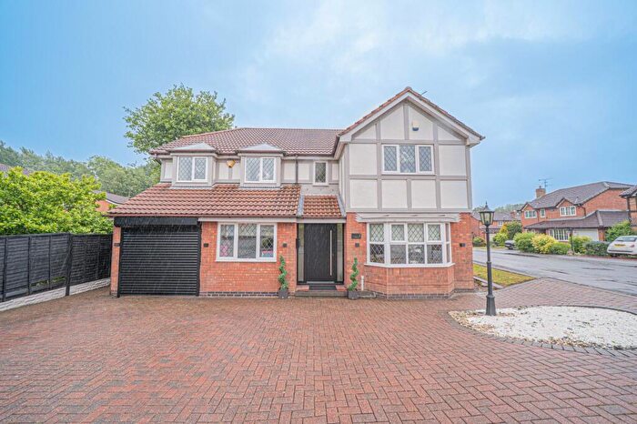 4 Bedroom Detached House For Sale In Denby Croft, Shirley, B90
