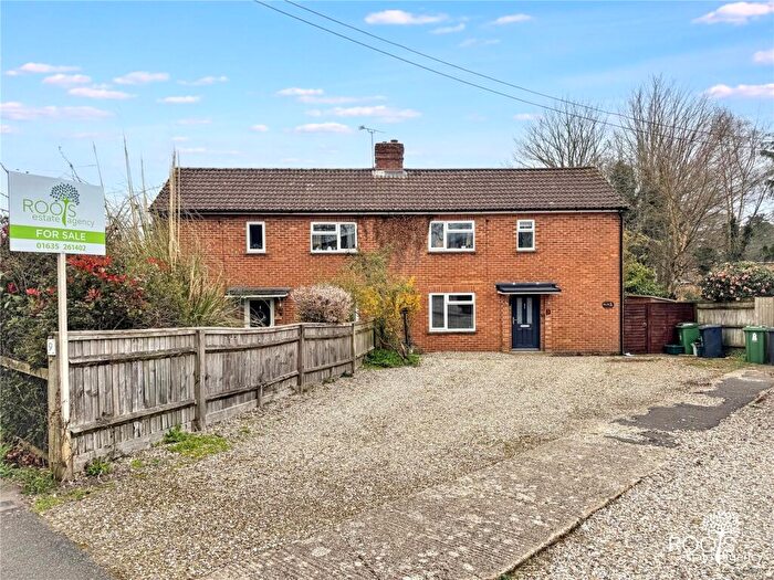 3 Bedroom Semi Detached House For Sale In Tile Barn Row, Woolton Hill, Newbury, RG20