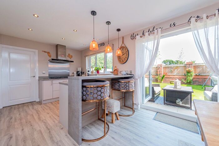 5 Bedroom Detached House For Sale In Riddles Avenue, Willaston, Nantwich, Cheshire, CW5