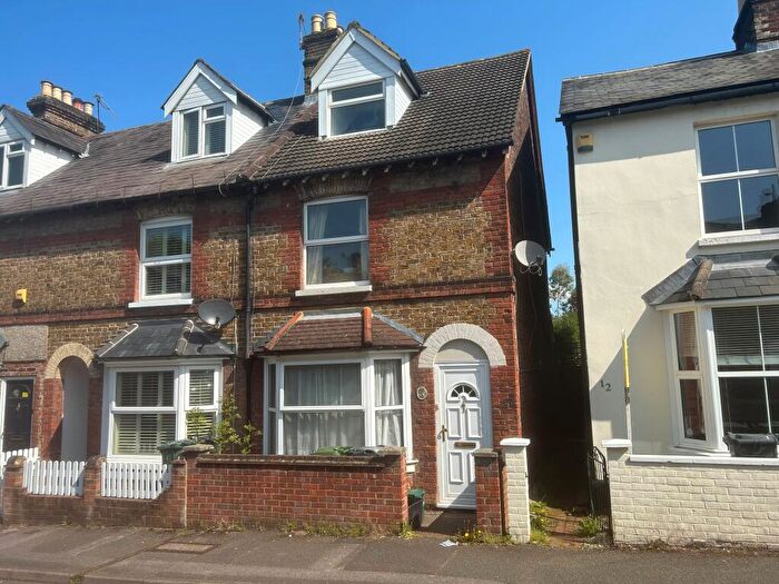 2 Bedroom House To Rent In Doods Road, Reigate, RH2