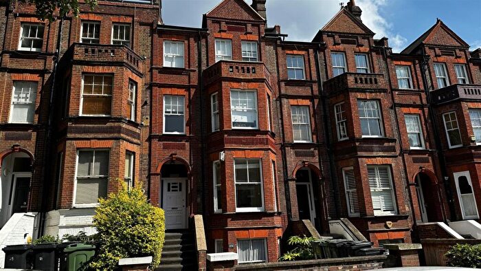 2 Bedroom Flat To Rent In Goldhurst Terrace, South Hampstead, NW6