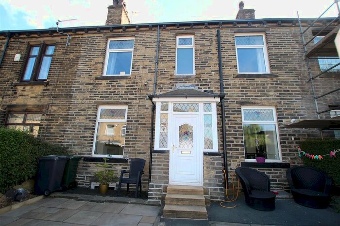 2 Bedroom Terraced House To Rent In Station Road, Clayton, Bradford, BD14
