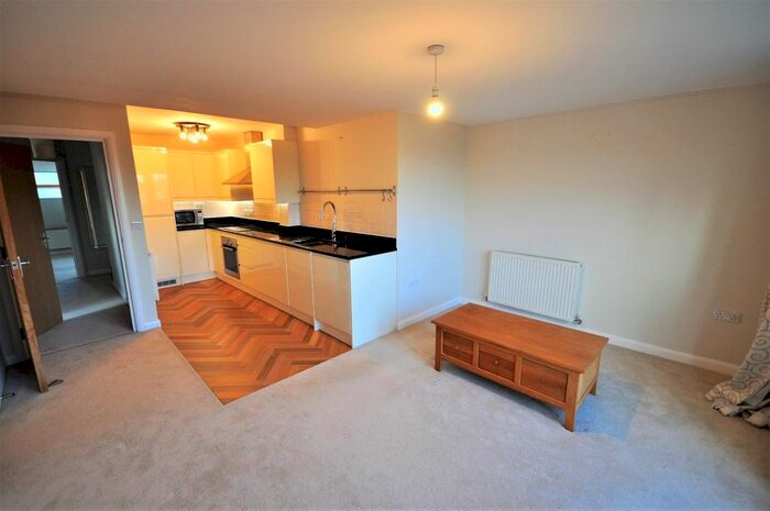 2 Bedroom Flat To Rent In Devon Road, Watford WD24