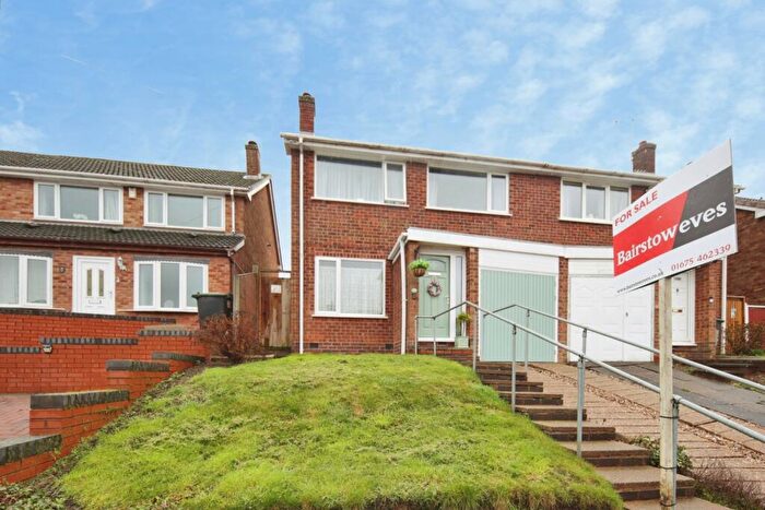 3 Bedroom Semi Detached House For Sale In Mill Crescent, Kingsbury, Tamworth, Warwickshire, B78