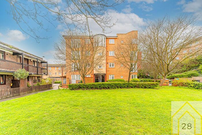 2 Bedroom Flat For Sale In Eastway, London, E9