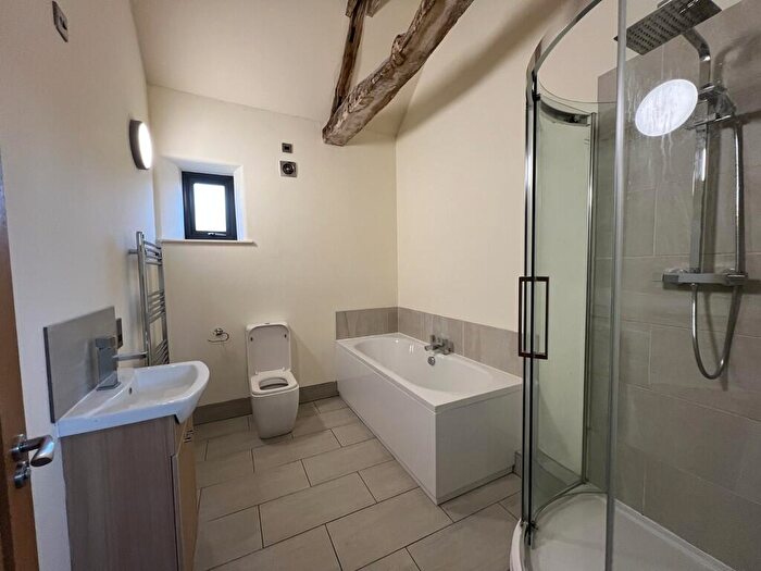 2 Bedroom Barn Conversion To Rent In Manor Farm, Church Laneham, DN22