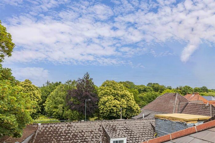 4 Bedroom Apartment To Rent In Poole Road, Bournemouth, BH4
