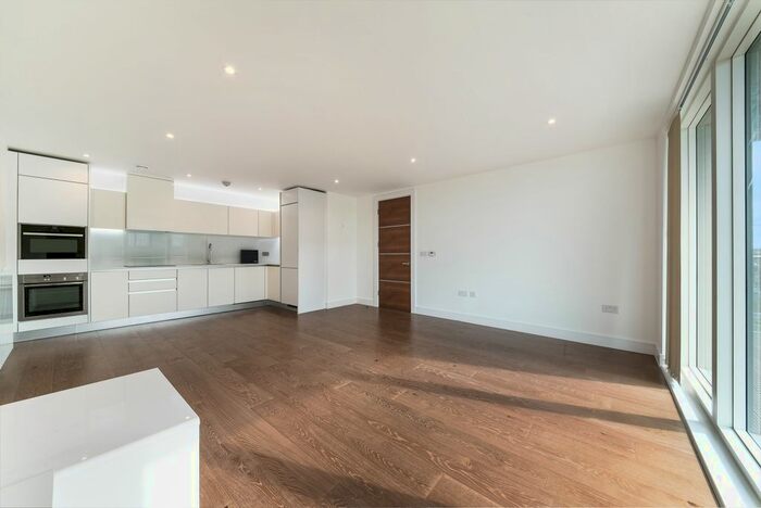 2 Bedroom Flat To Rent In Merlin Court, Kidbrooke Village, Kidbrooke, SE3